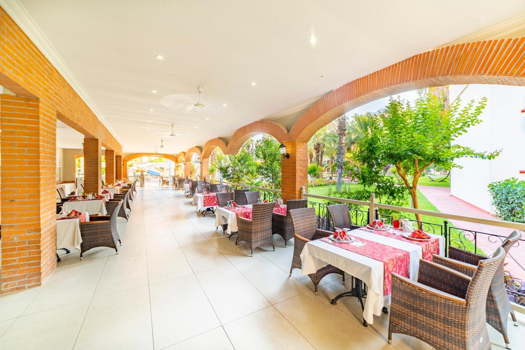 Queen'S Park Goynuk Hotel Kemer Exterior foto