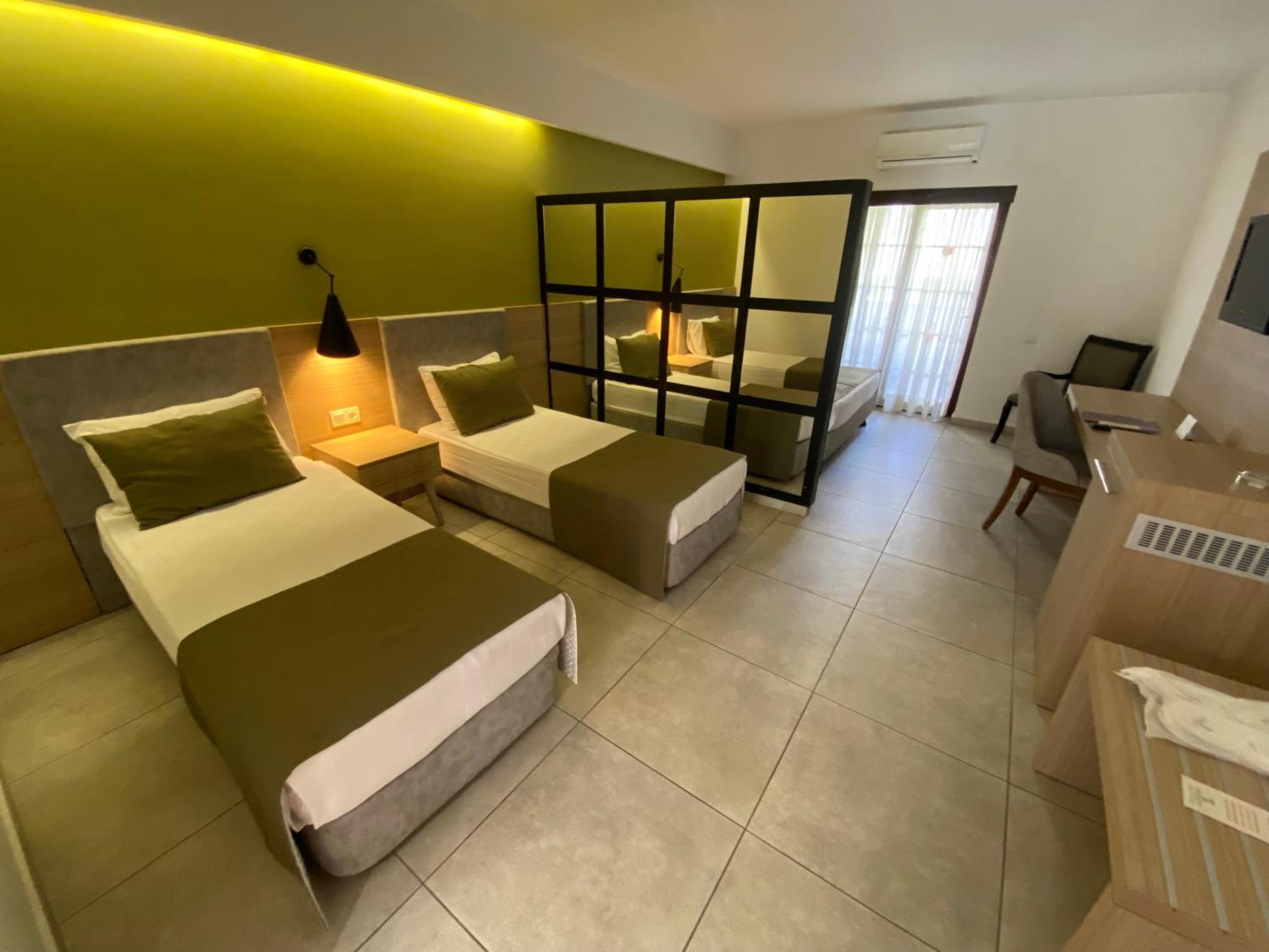 Queen'S Park Goynuk Hotel Kemer Quarto foto